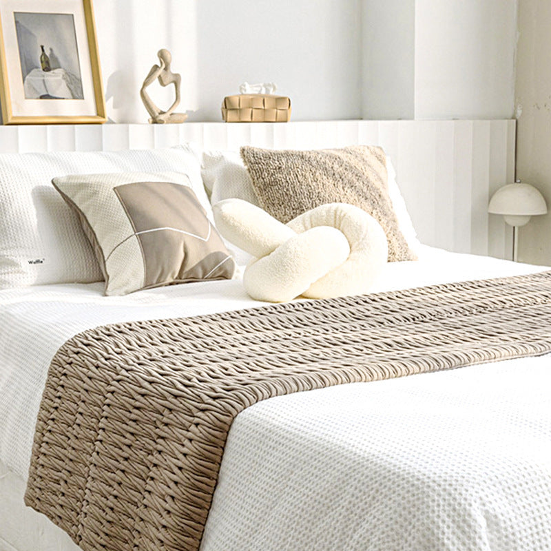 Modern Minimalist Model Room Bed Runner Bed Pillow